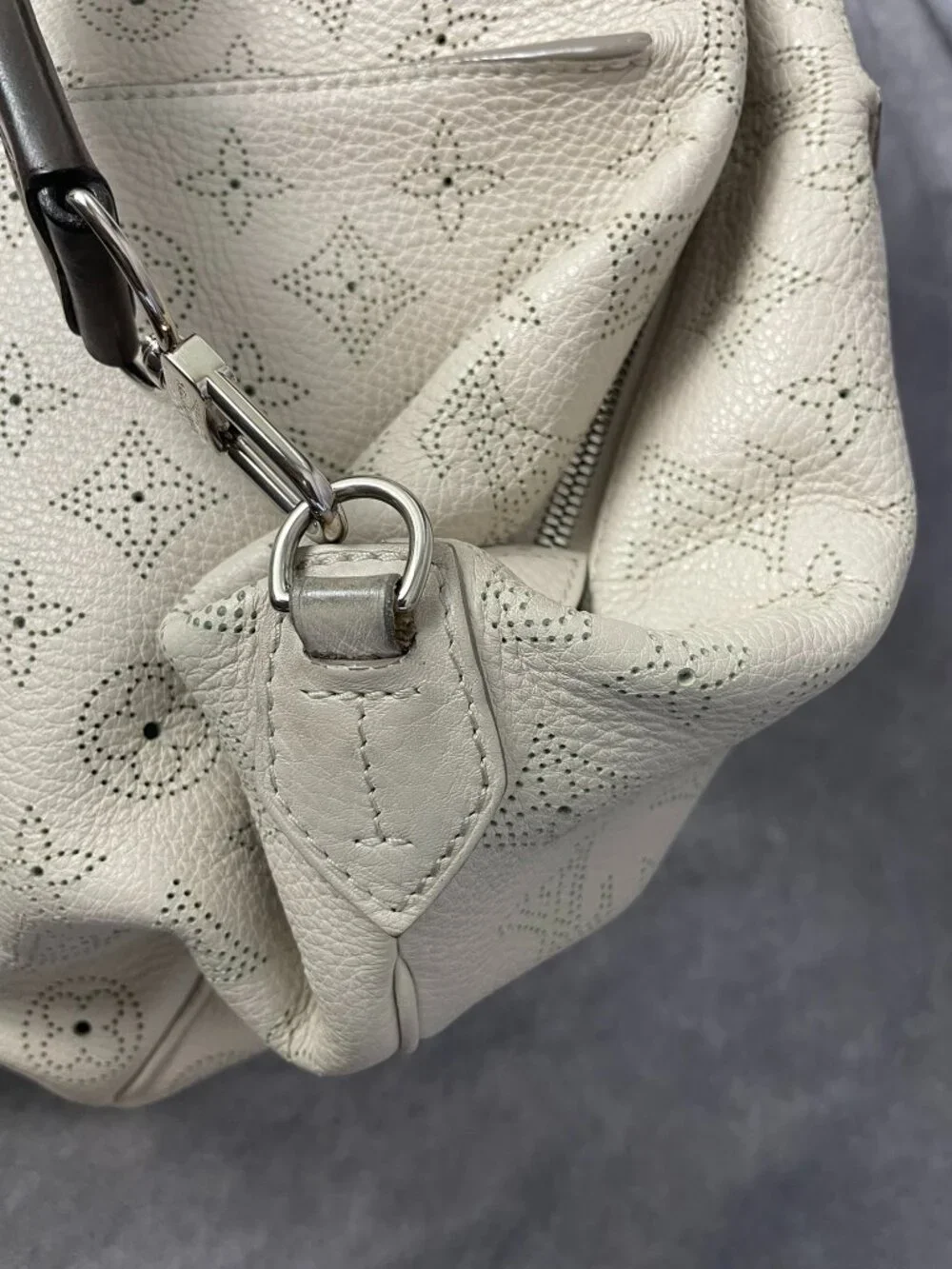 Louis Vuitton Selene PM Shoulder Bag in Winter White Mahina Leather